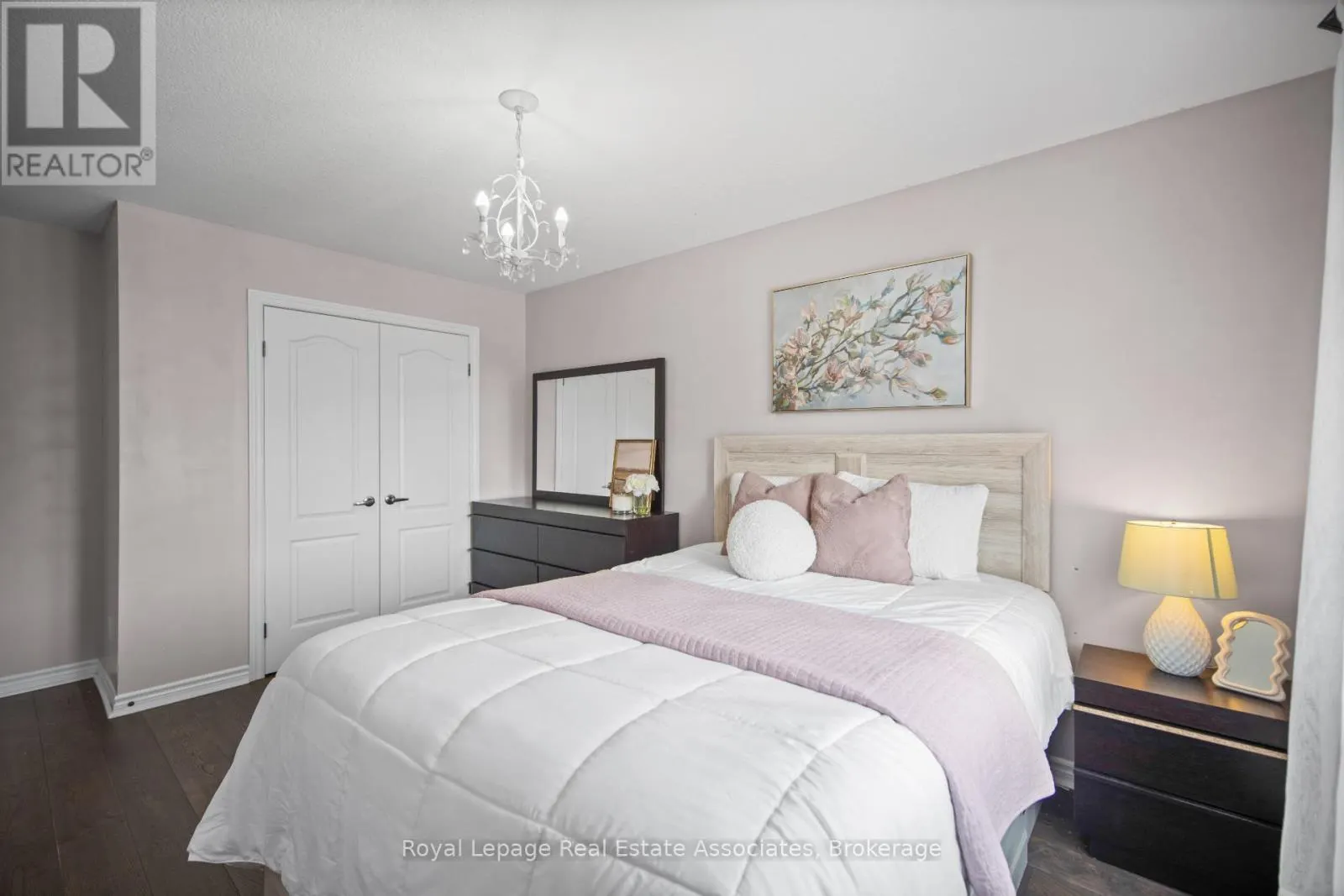 439 MOORLANDS CRESCENT