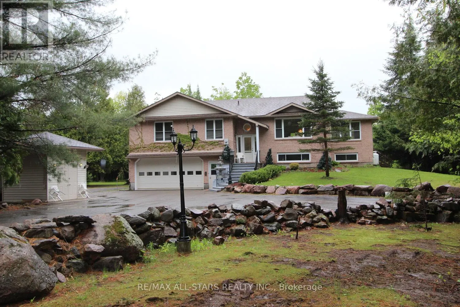 33 TATES BAY ROAD