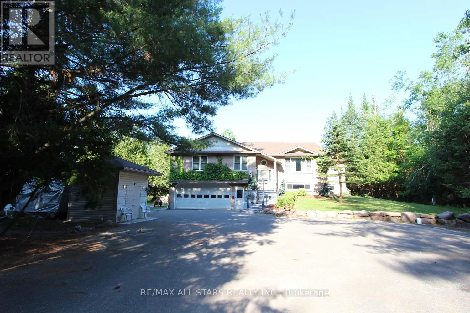 33 TATES BAY ROAD