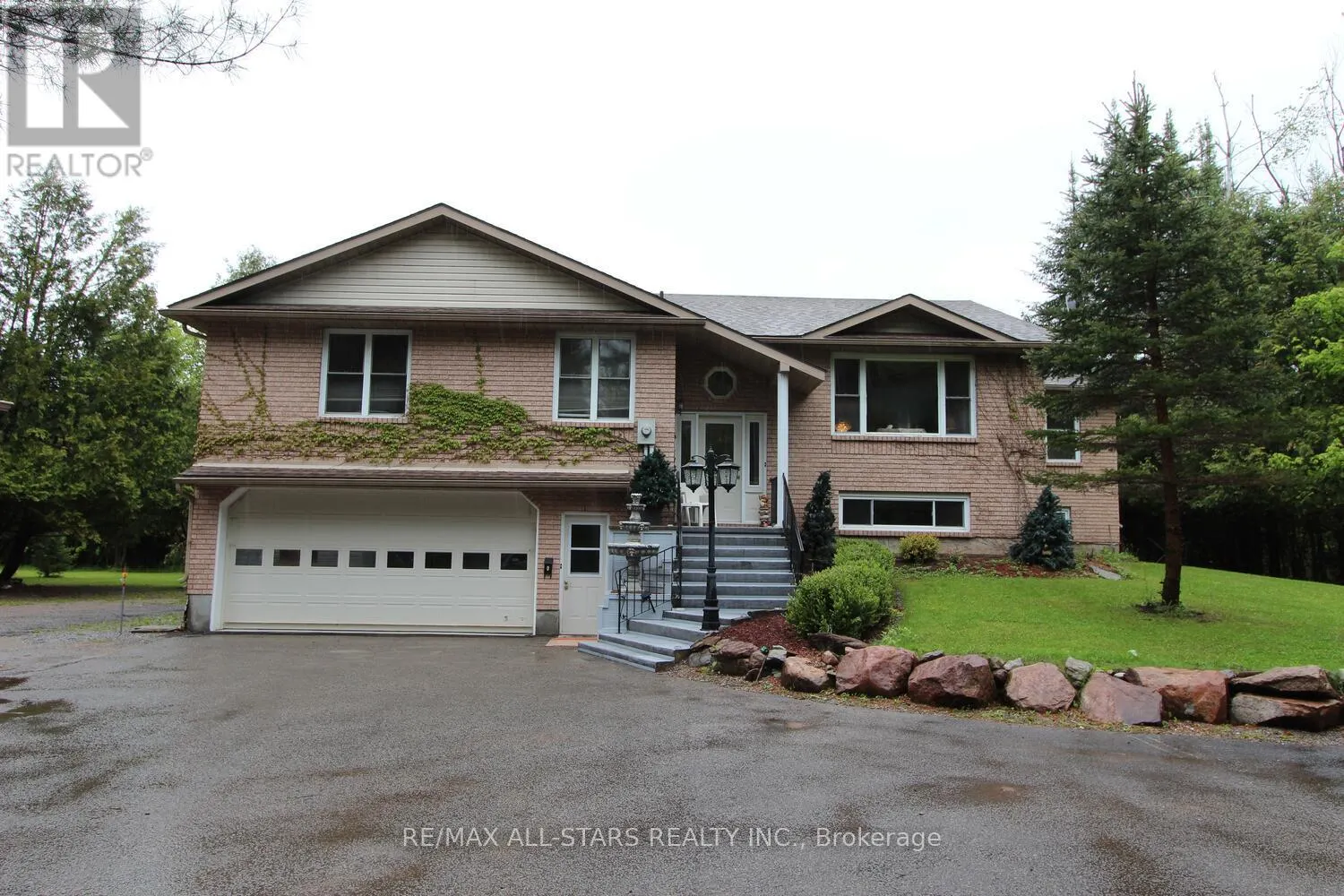 33 TATES BAY ROAD