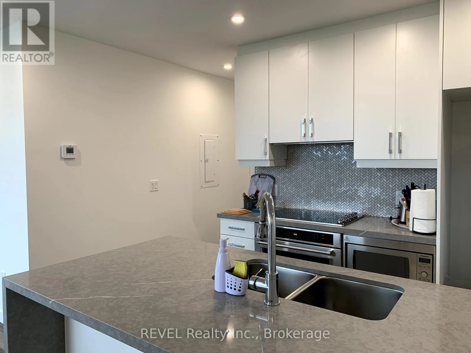 407 - 479 EAST AVENUE E, #407