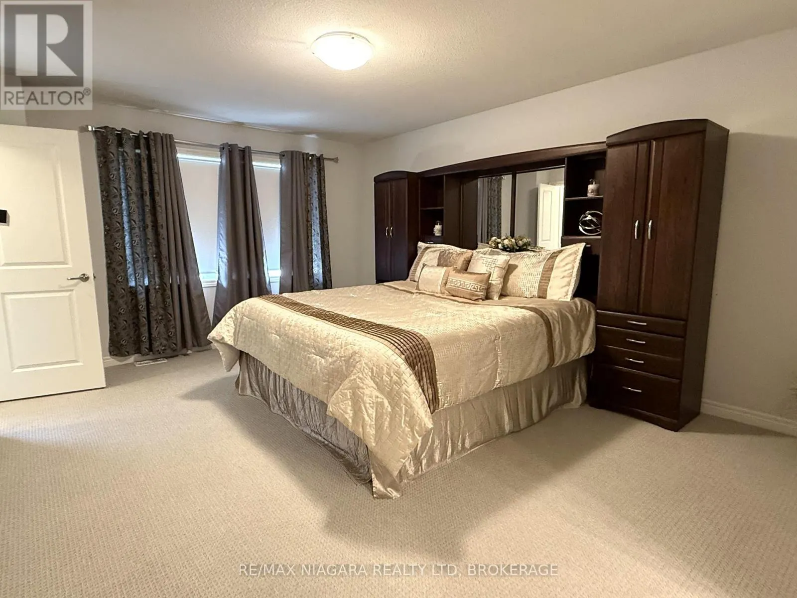 45 - 340 PROSPECT POINT ROAD N, #45