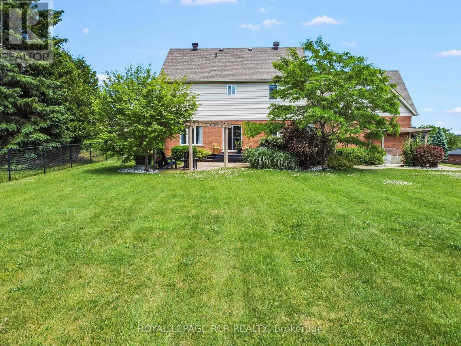 8 MADILL DRIVE
