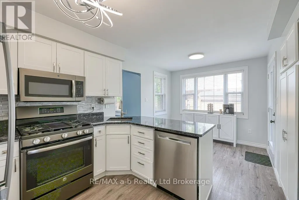 346 RIVERVIEW DRIVE
