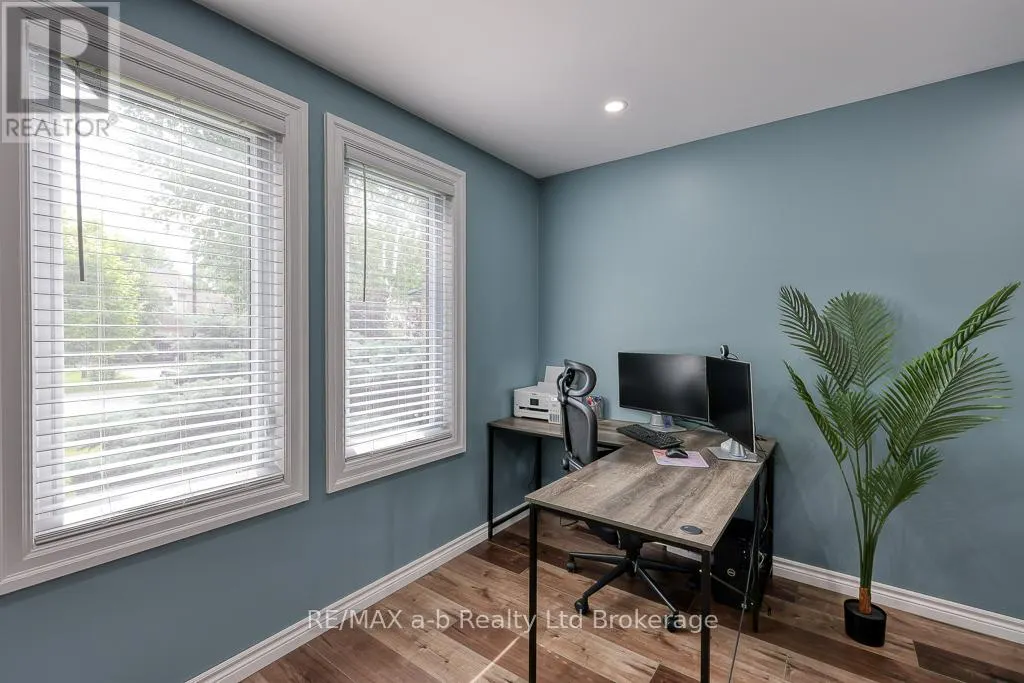 346 RIVERVIEW DRIVE
