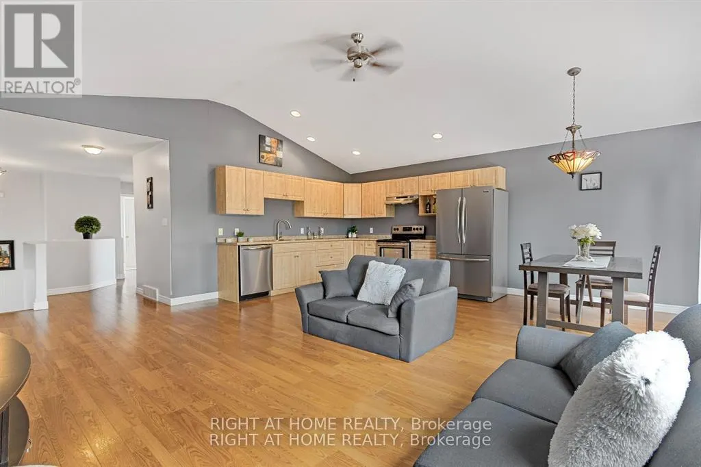 9 DISCOVERY COURT