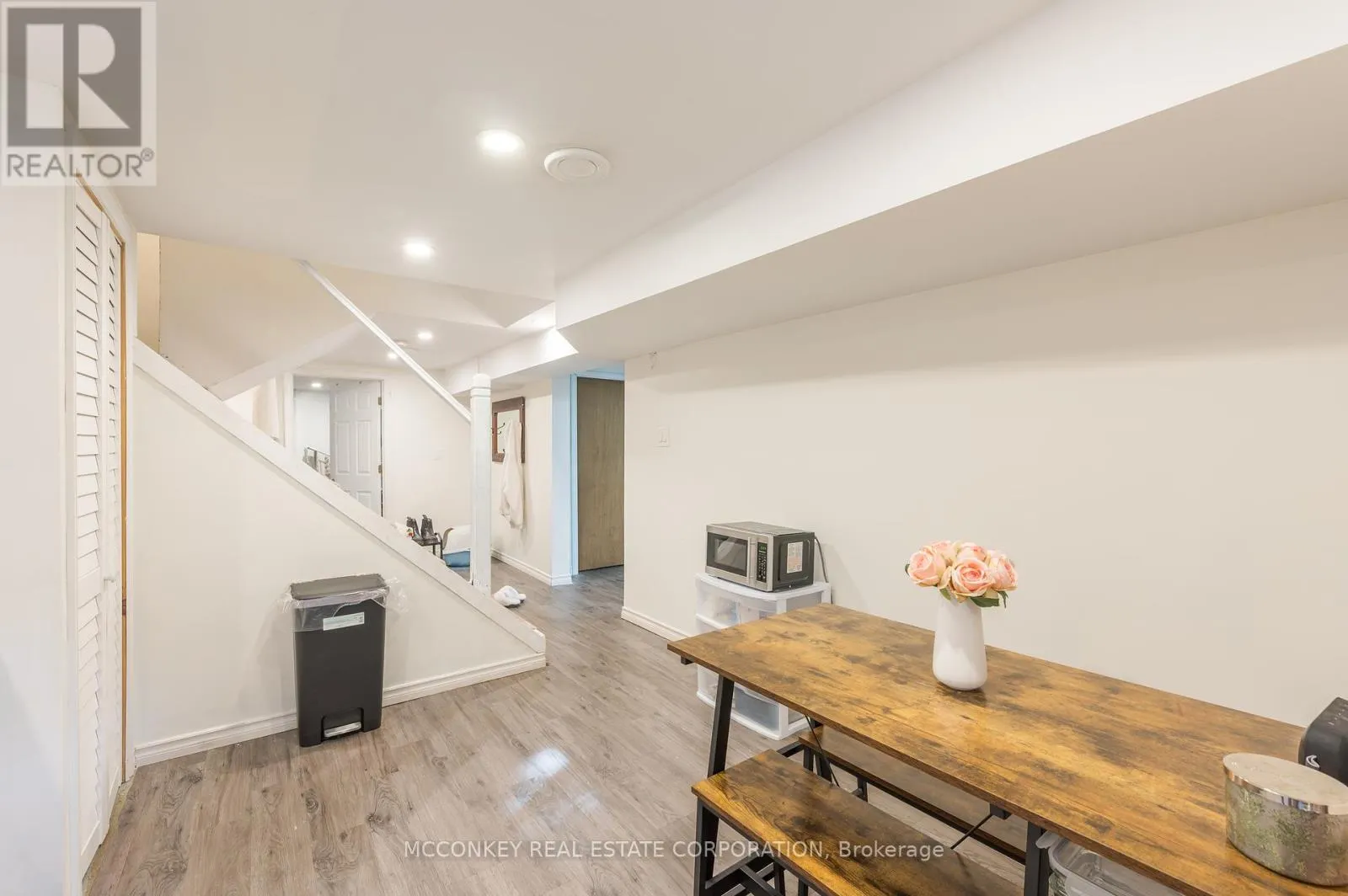 18 DALEVIEW AVENUE