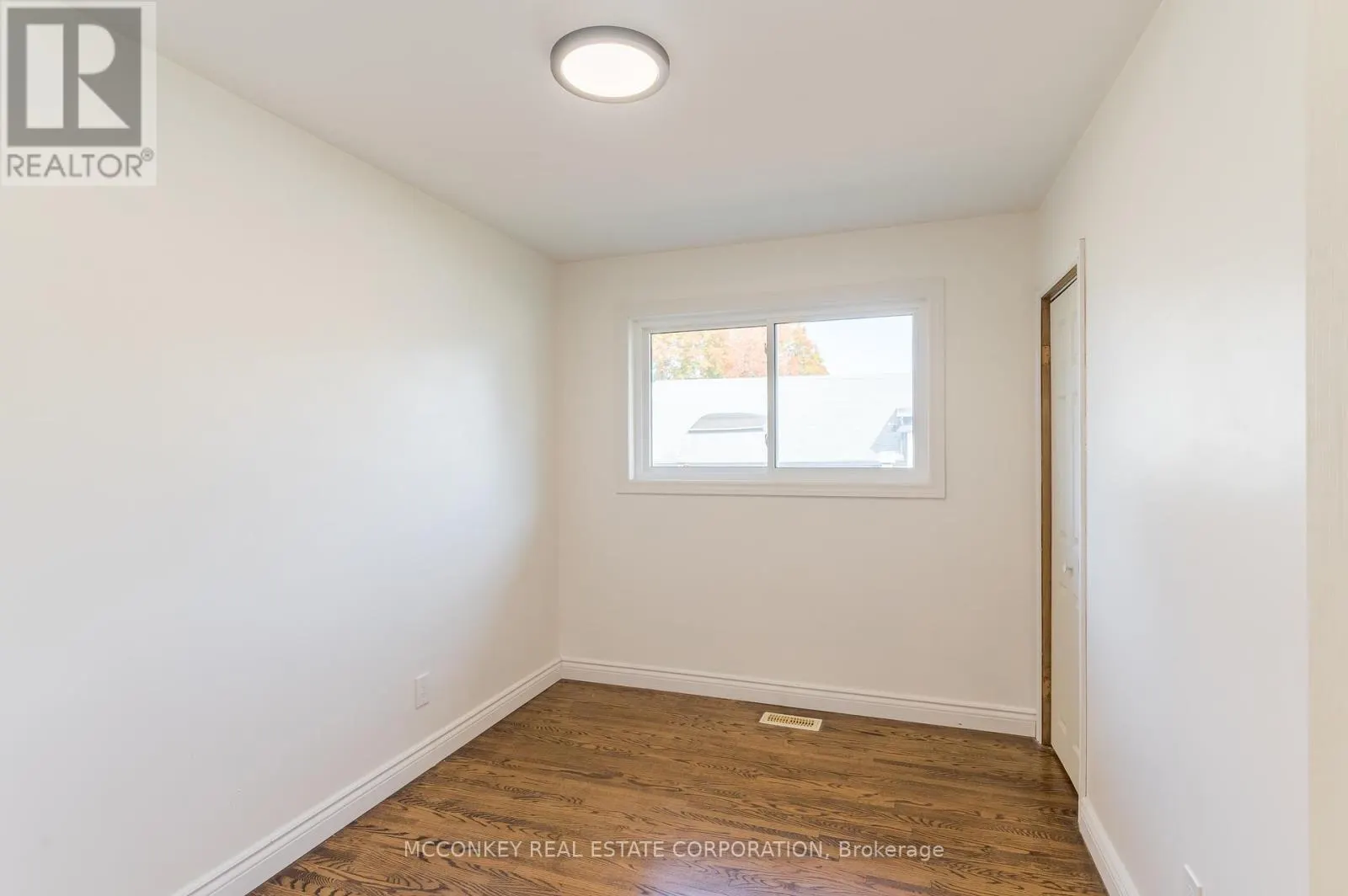 18 DALEVIEW AVENUE