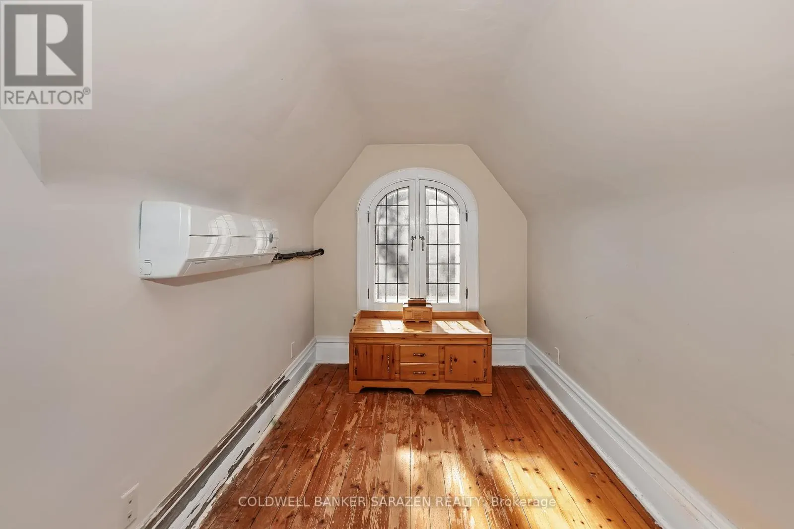 211 B MELROSE AVENUE