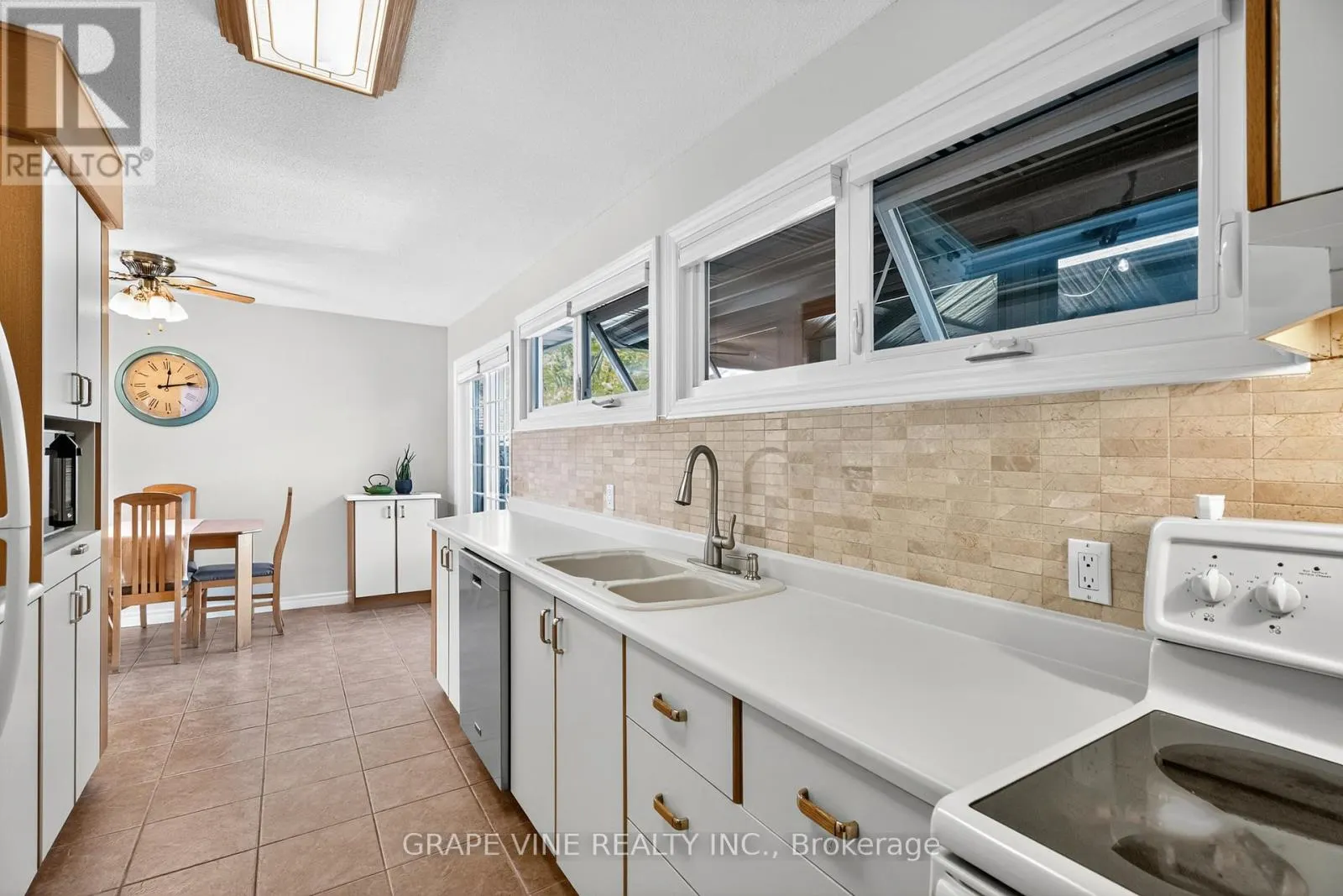 5041 THUNDER ROAD