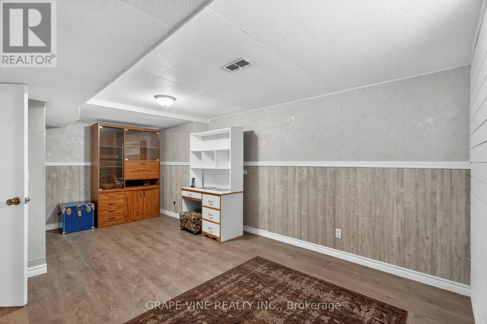 5041 THUNDER ROAD