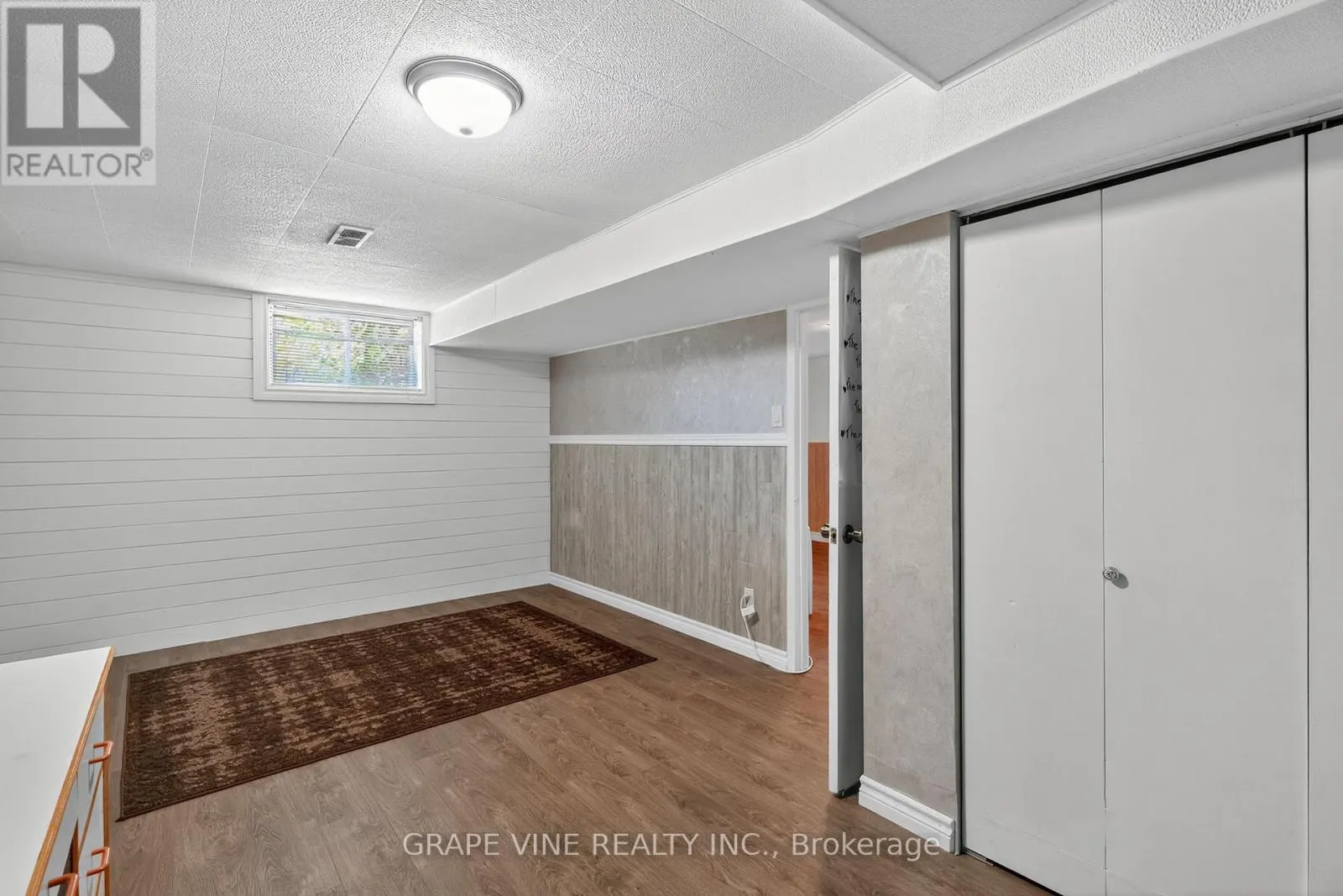 5041 THUNDER ROAD