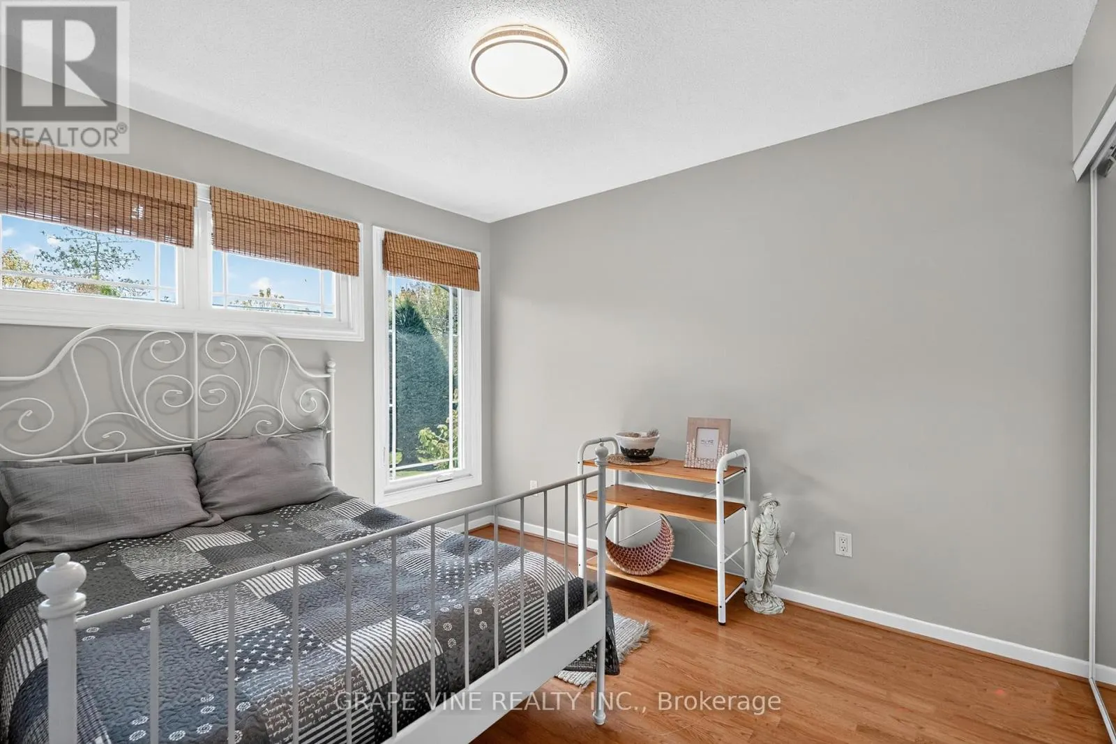 5041 THUNDER ROAD
