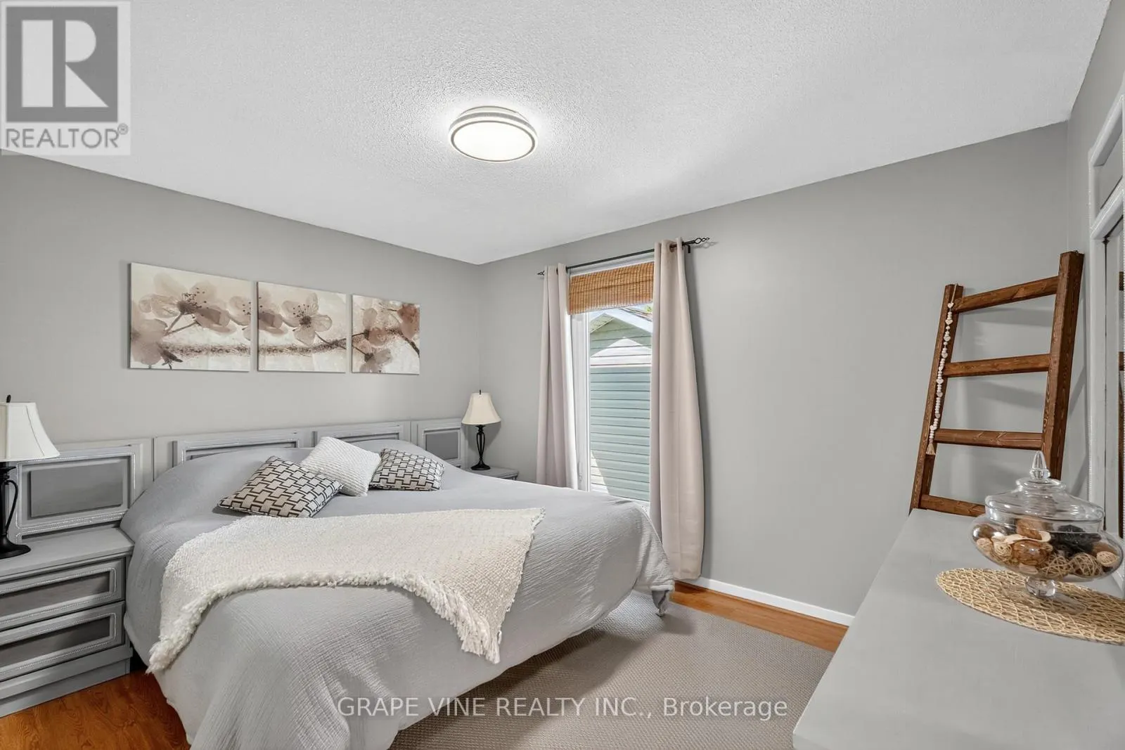 5041 THUNDER ROAD