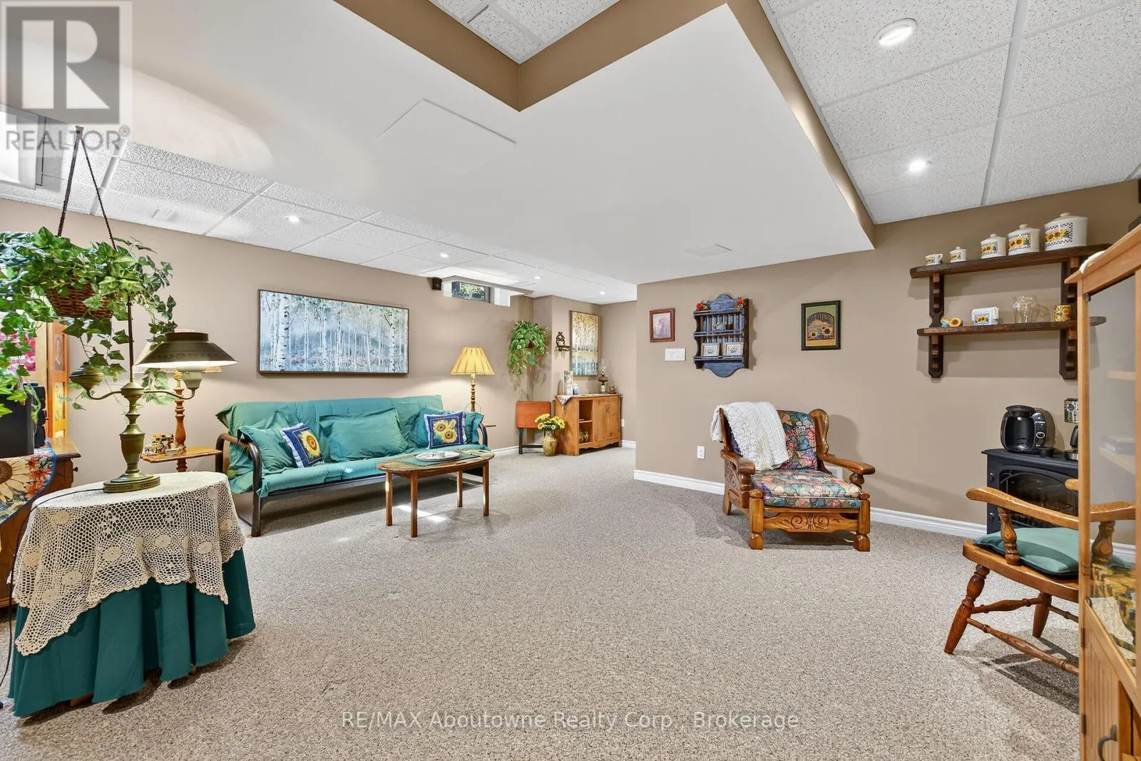 31 ELDERBERRY AVENUE
