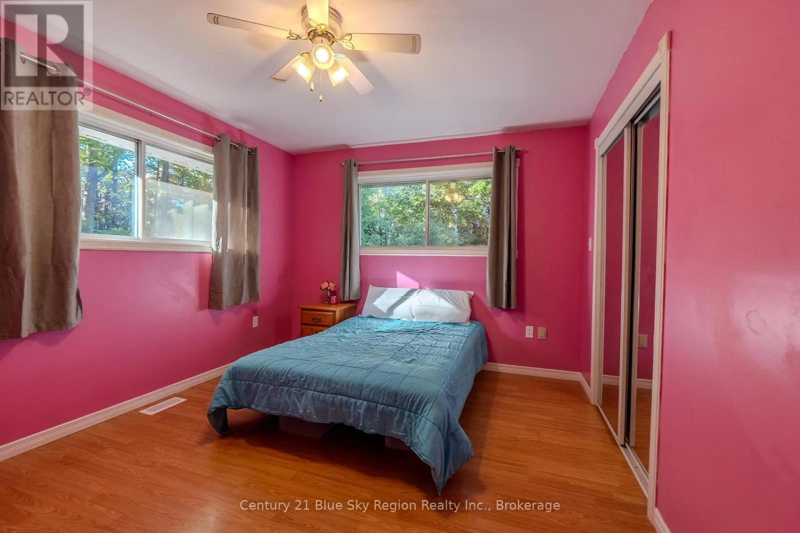 89 SUNRISE BAY DRIVE