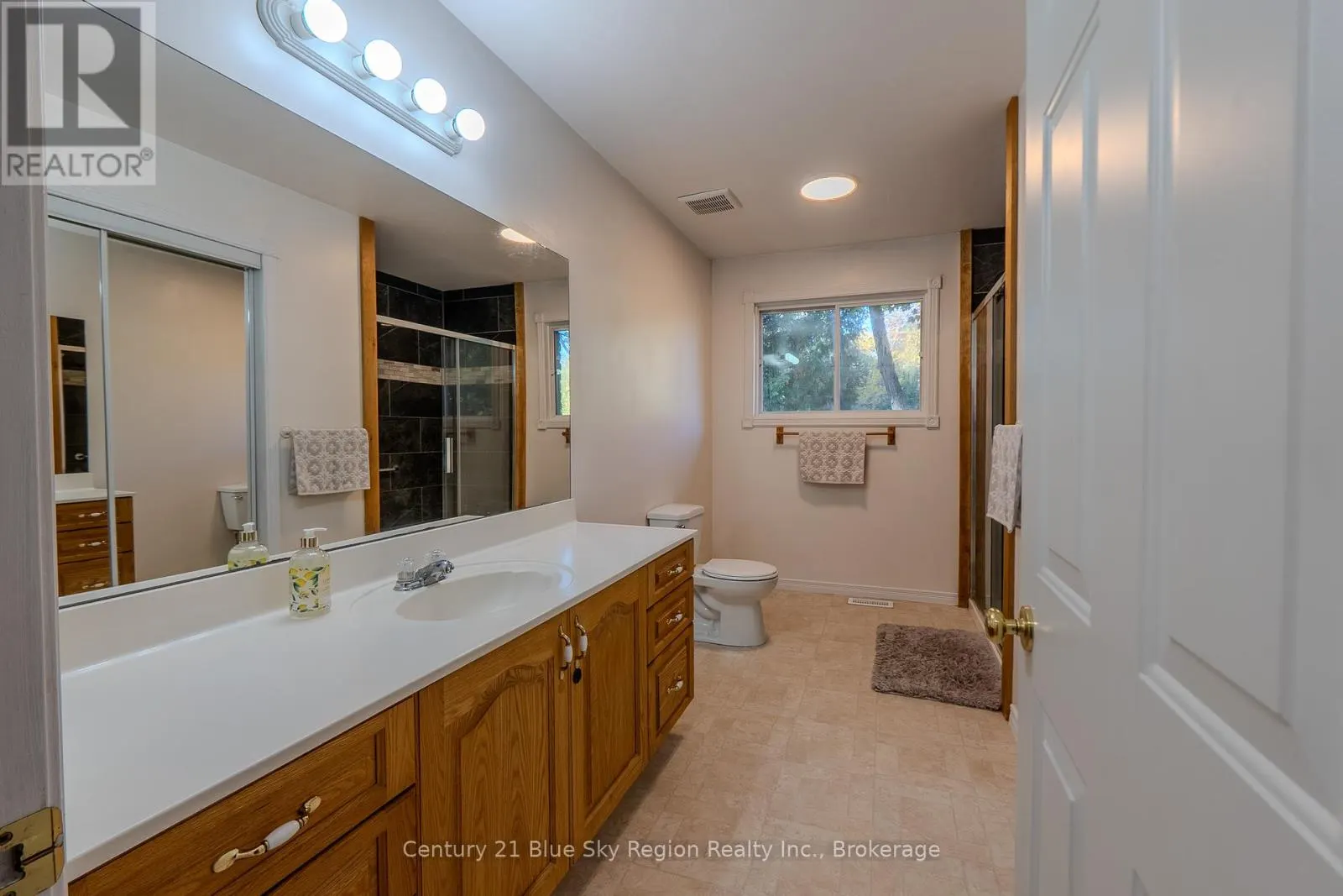 89 SUNRISE BAY DRIVE