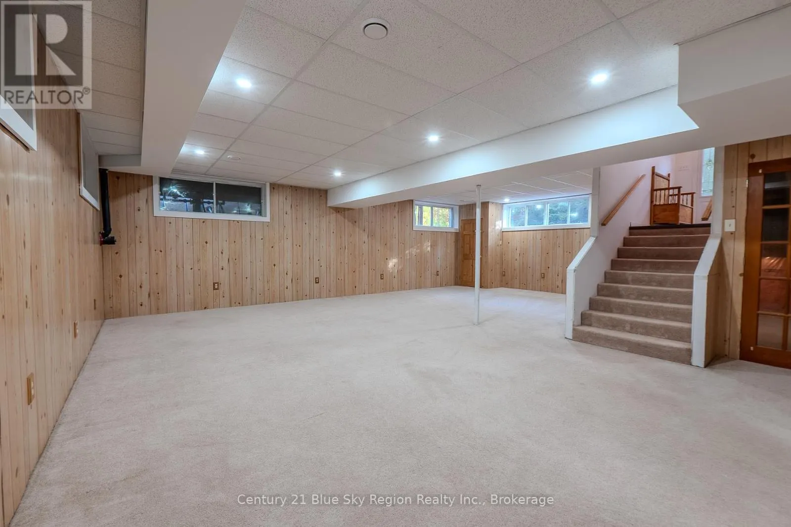 89 SUNRISE BAY DRIVE