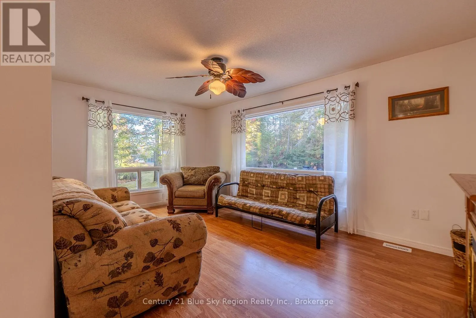89 SUNRISE BAY DRIVE