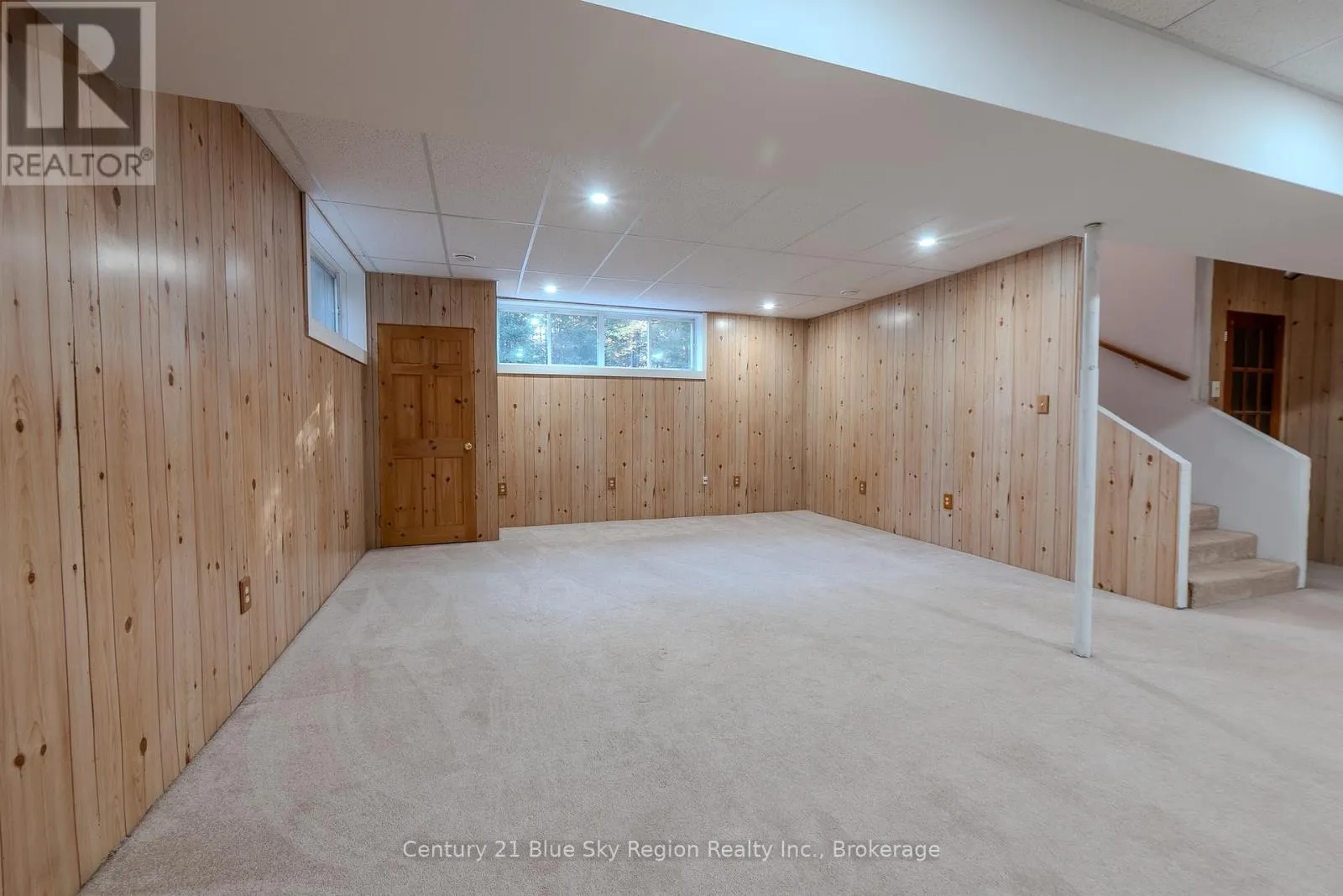 89 SUNRISE BAY DRIVE