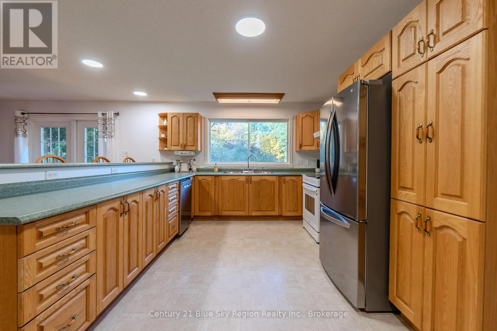 89 SUNRISE BAY DRIVE