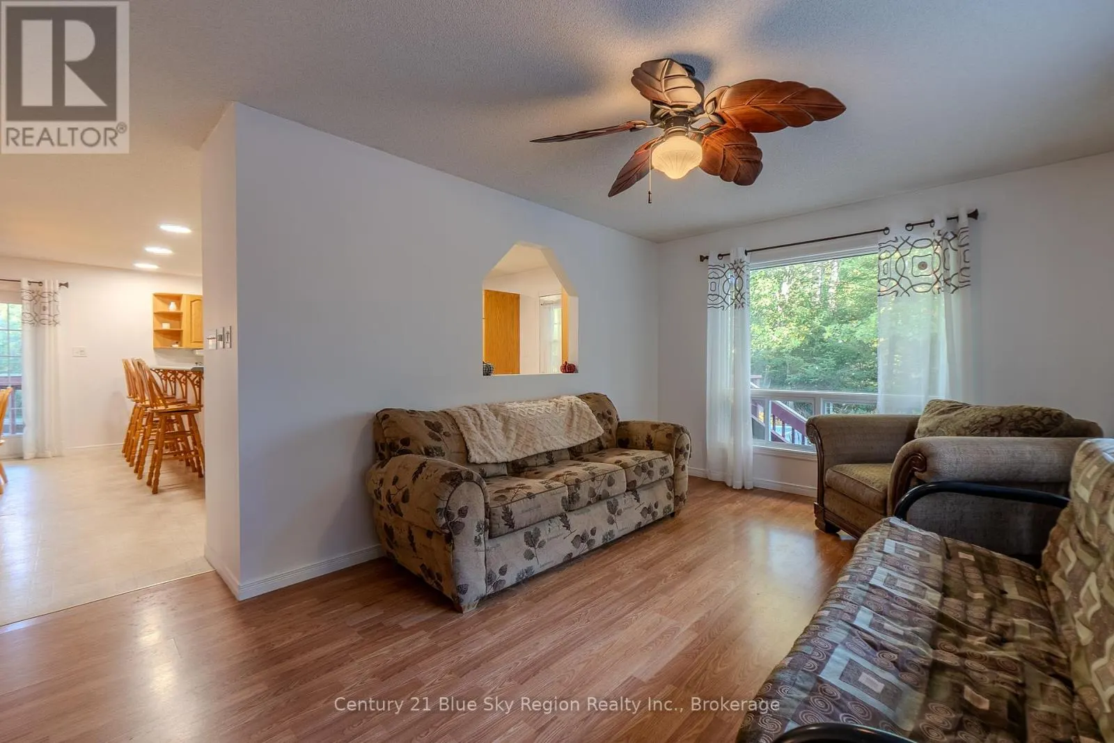 89 SUNRISE BAY DRIVE