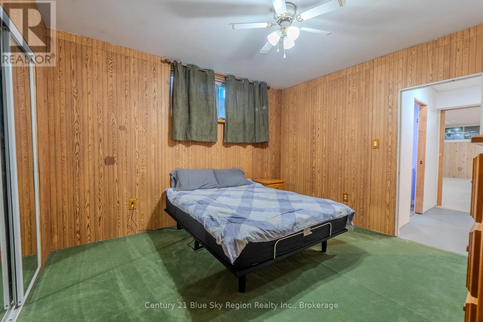 89 SUNRISE BAY DRIVE