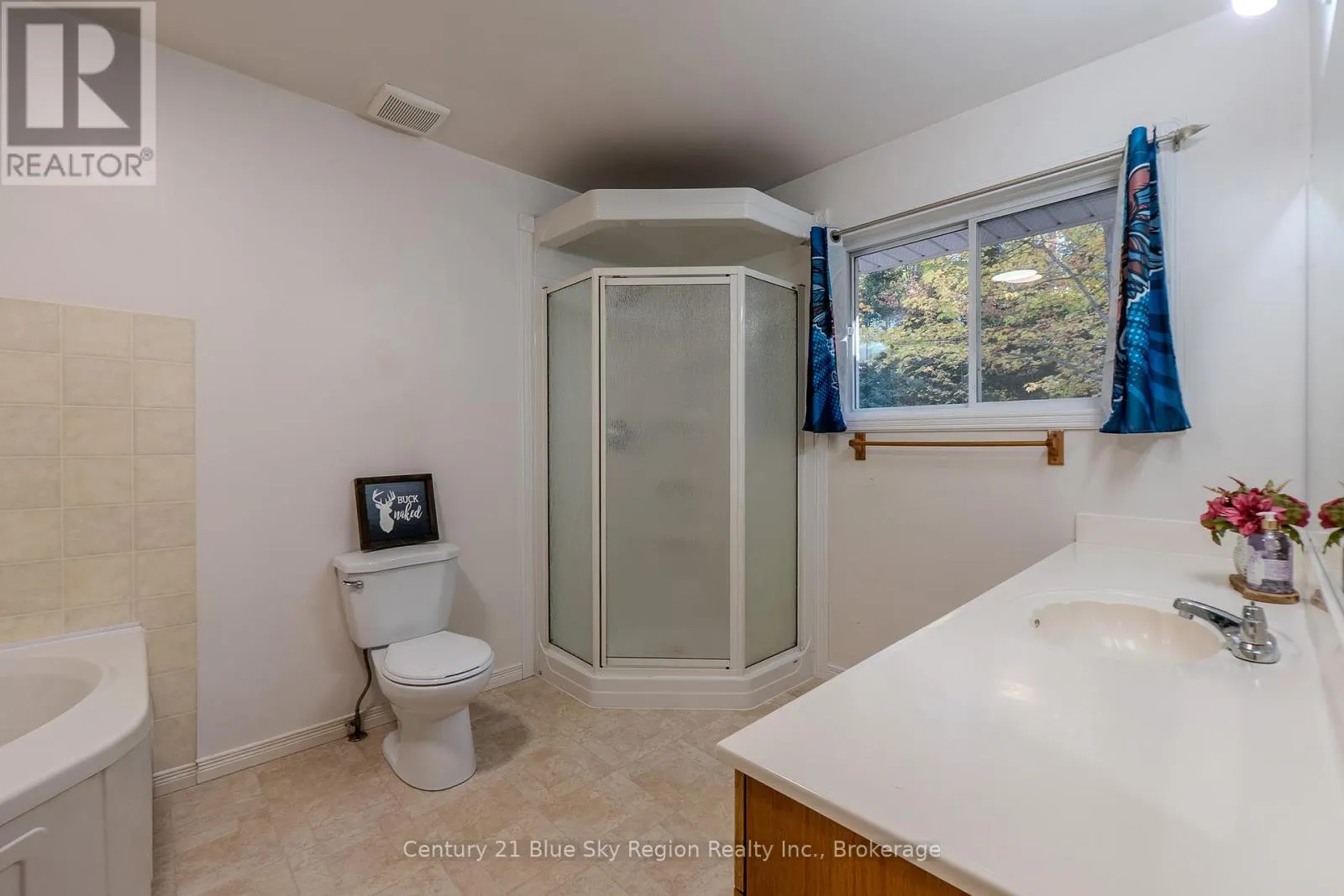 89 SUNRISE BAY DRIVE