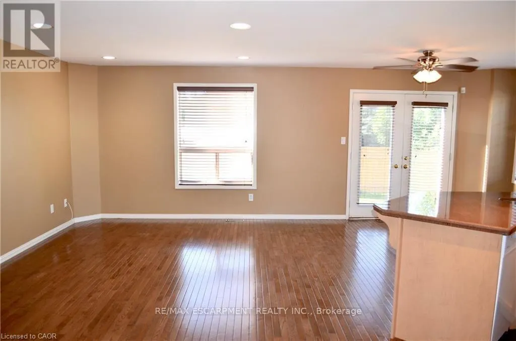 122 FOXBOROUGH DRIVE