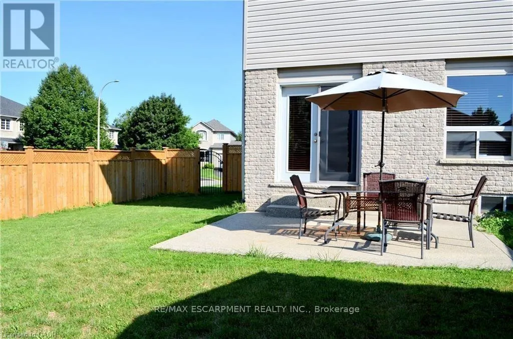 122 FOXBOROUGH DRIVE