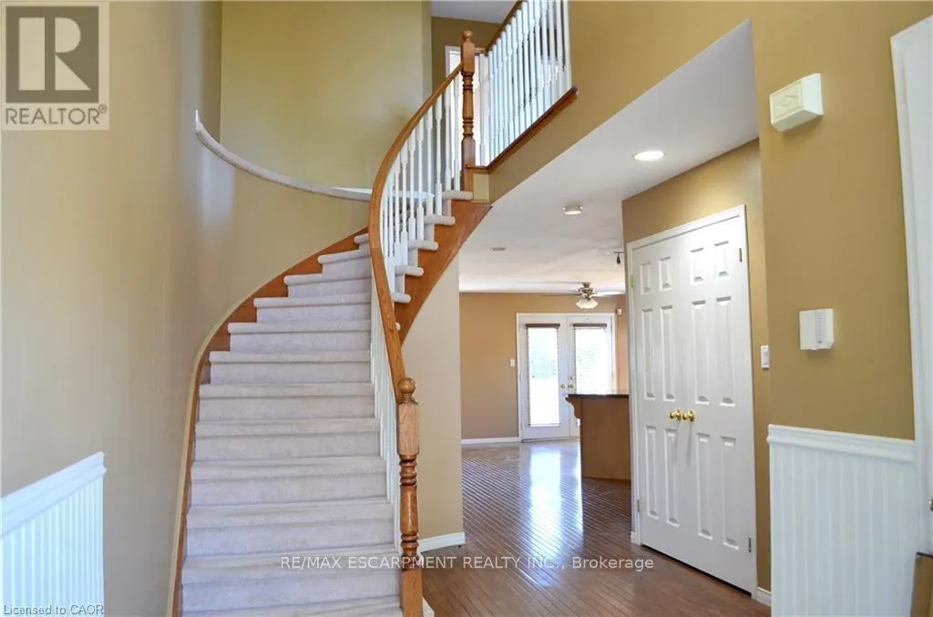 122 FOXBOROUGH DRIVE
