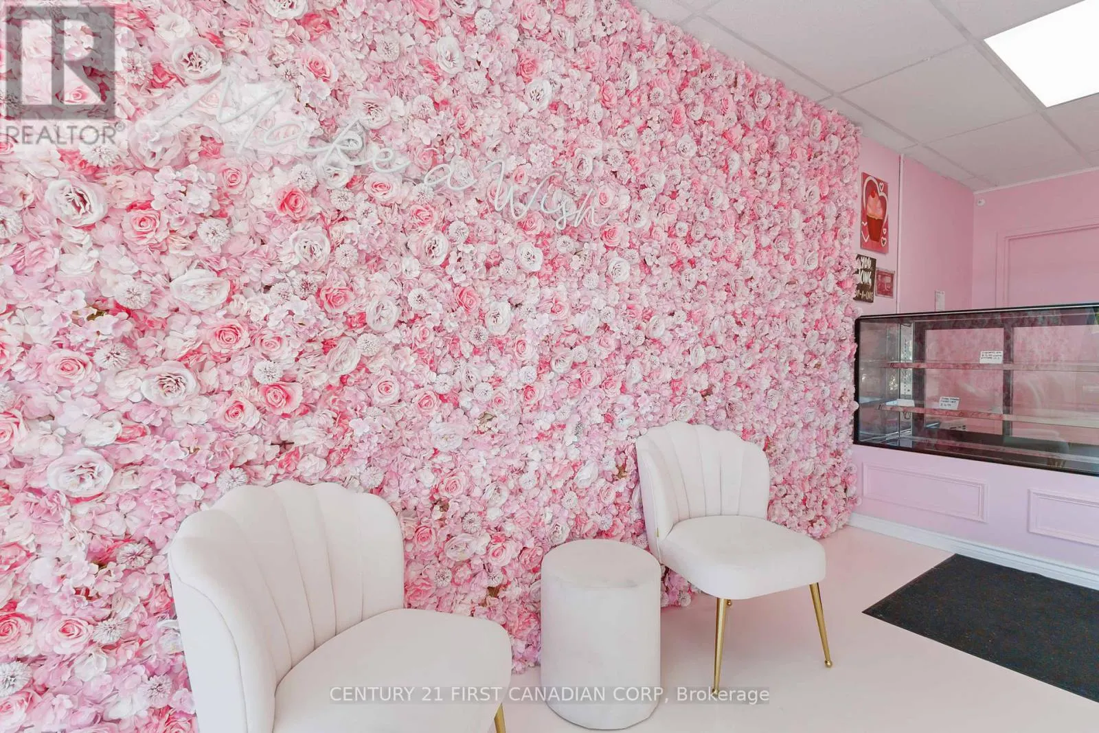 122 - 920 COMMISSIONERS ROAD, #122