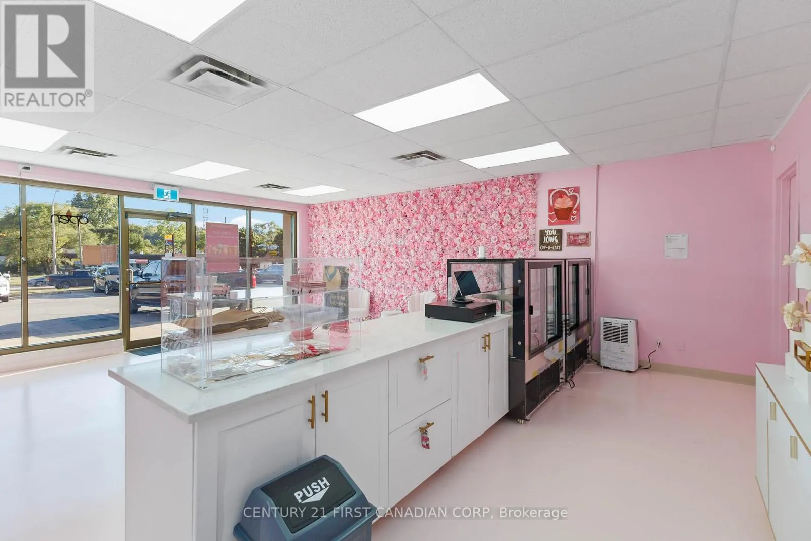 122 - 920 COMMISSIONERS ROAD, #122