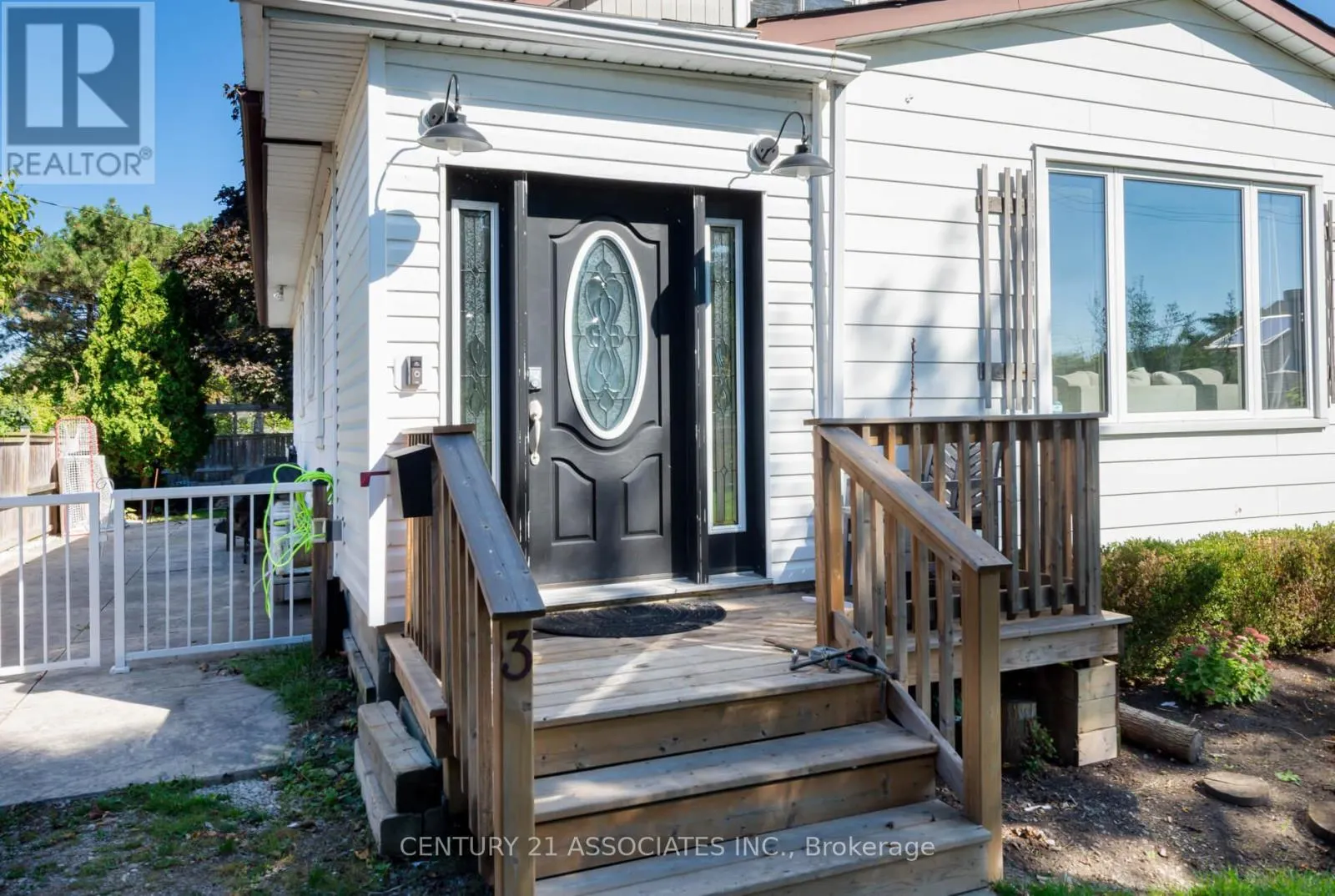 3 CLARKE STREET