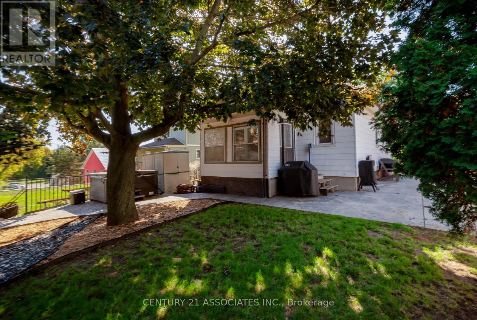 3 CLARKE STREET
