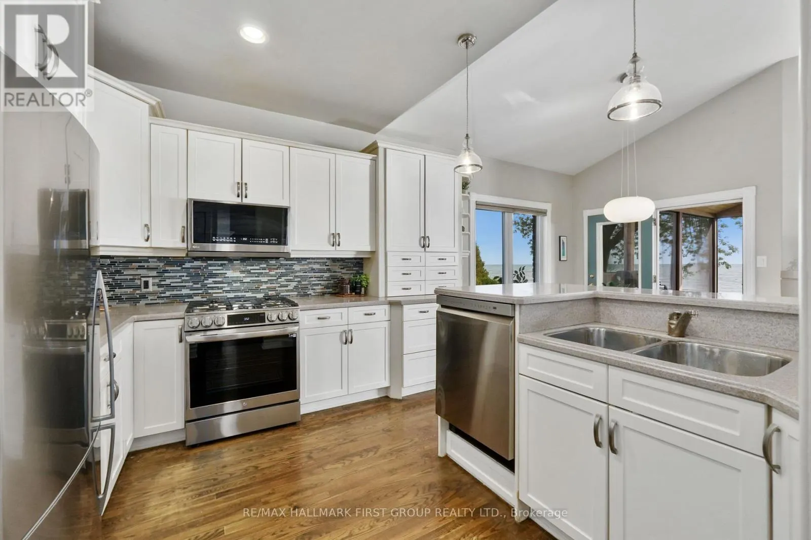 39 TREMAINE TERRACE