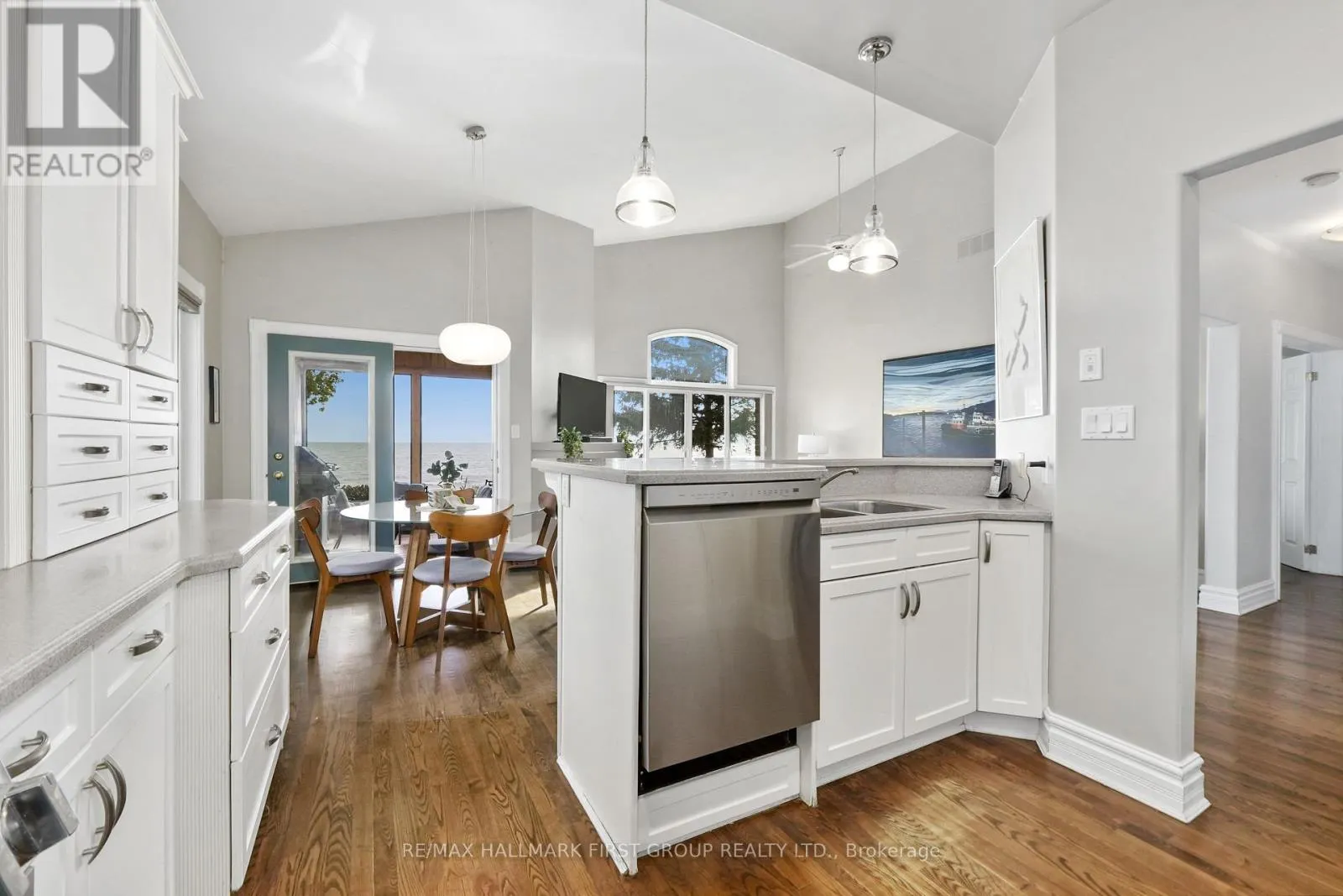 39 TREMAINE TERRACE