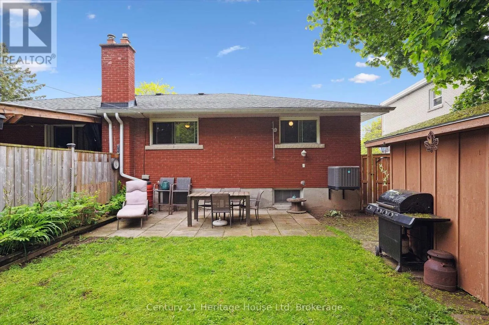 131 WAVERLEY DRIVE