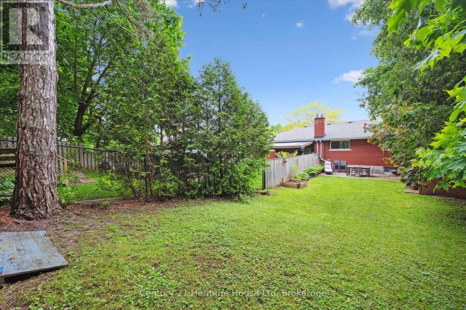 131 WAVERLEY DRIVE