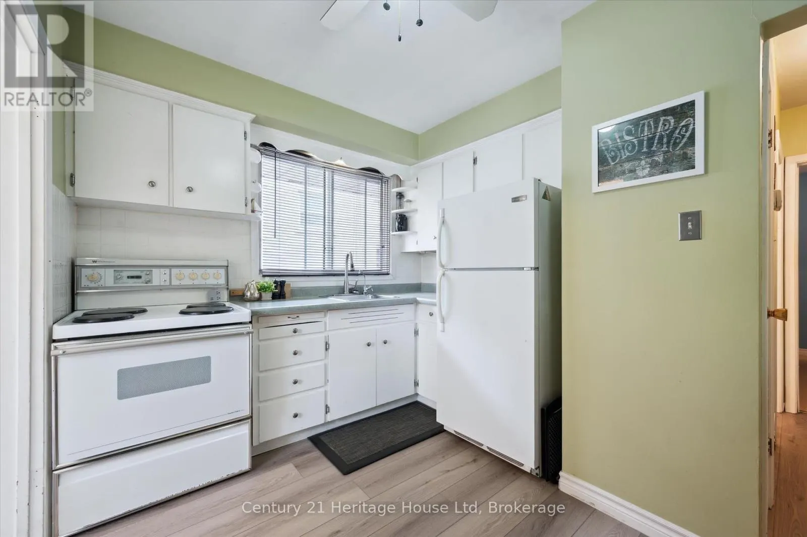 131 WAVERLEY DRIVE