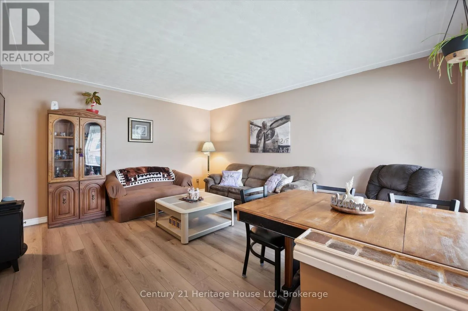 131 WAVERLEY DRIVE