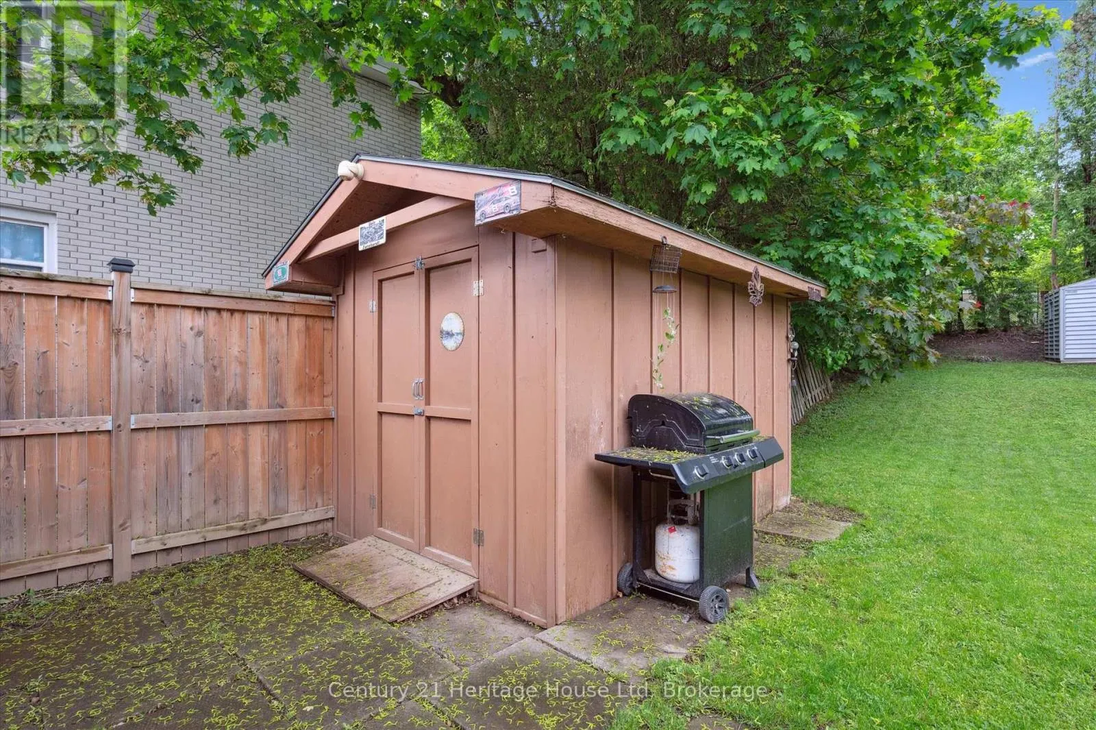 131 WAVERLEY DRIVE