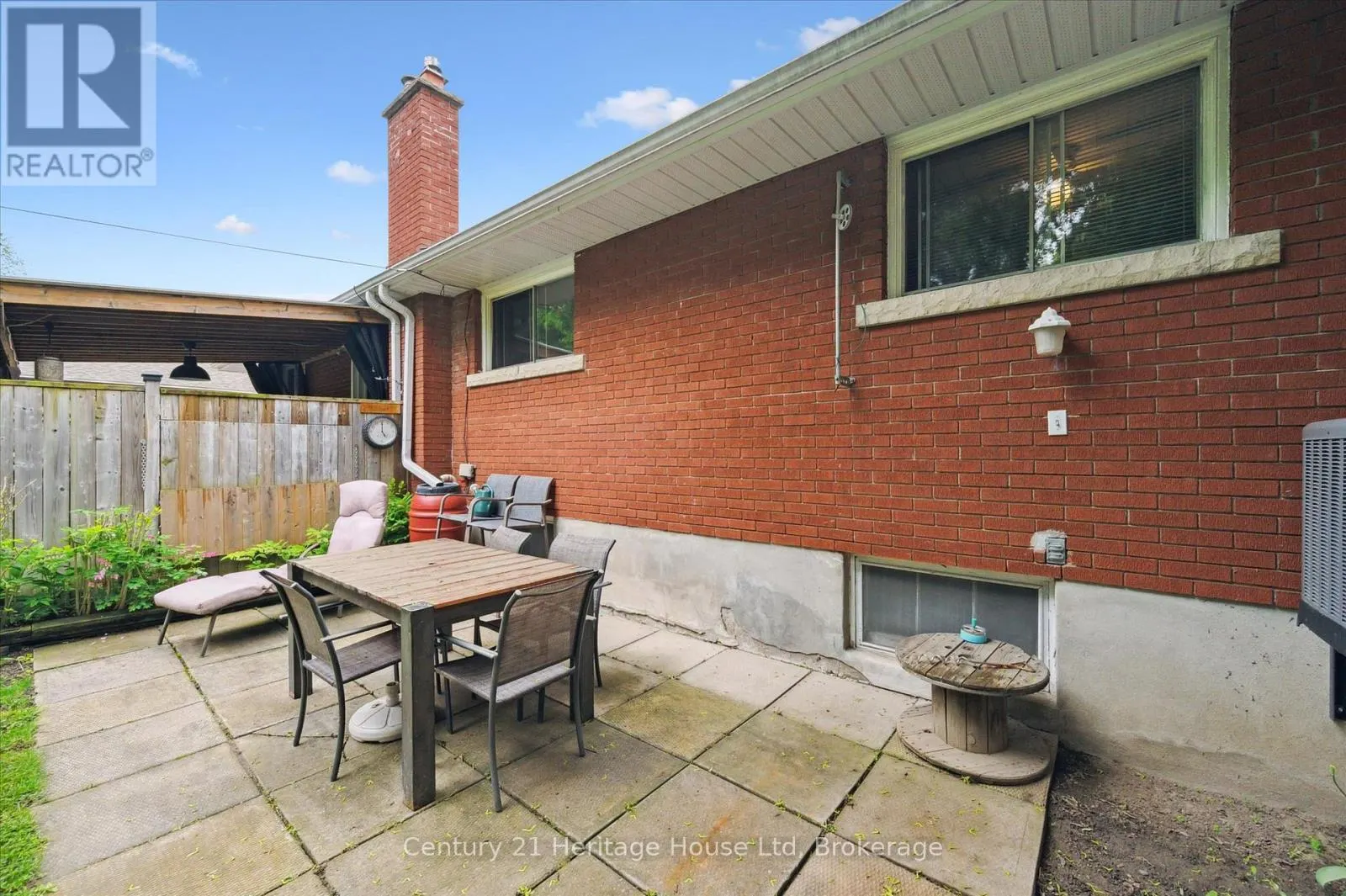131 WAVERLEY DRIVE