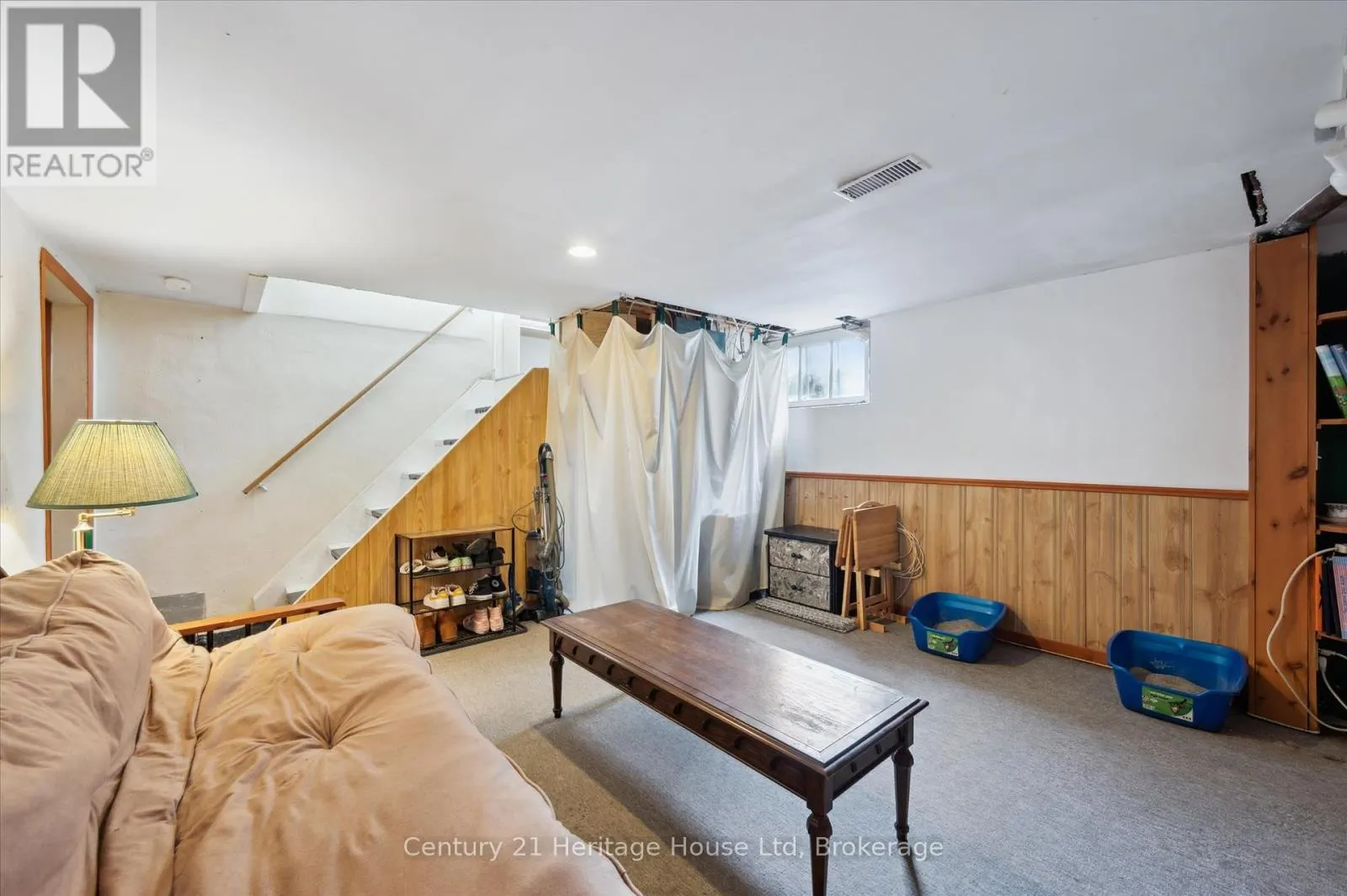 131 WAVERLEY DRIVE