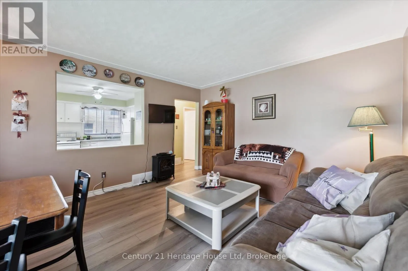 131 WAVERLEY DRIVE