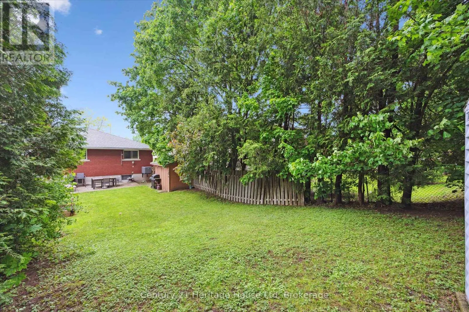 131 WAVERLEY DRIVE