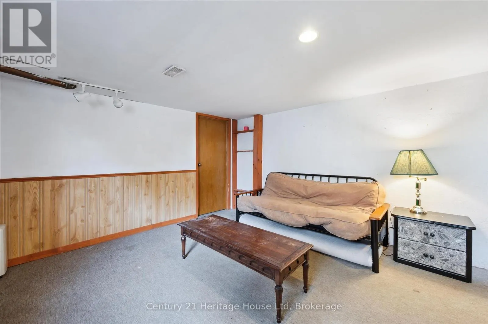 131 WAVERLEY DRIVE