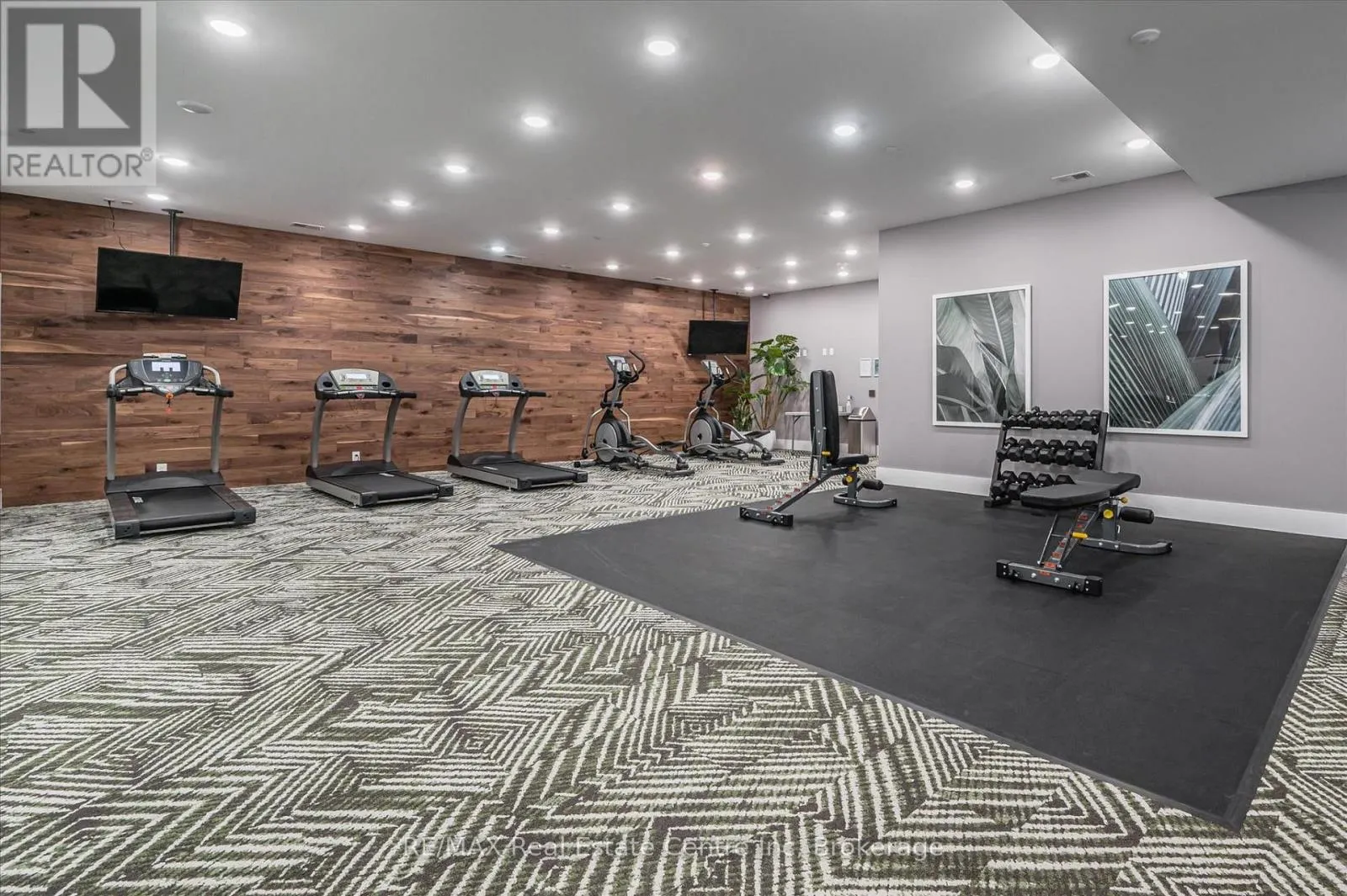 1010 - 1880 GORDON STREET, #1010