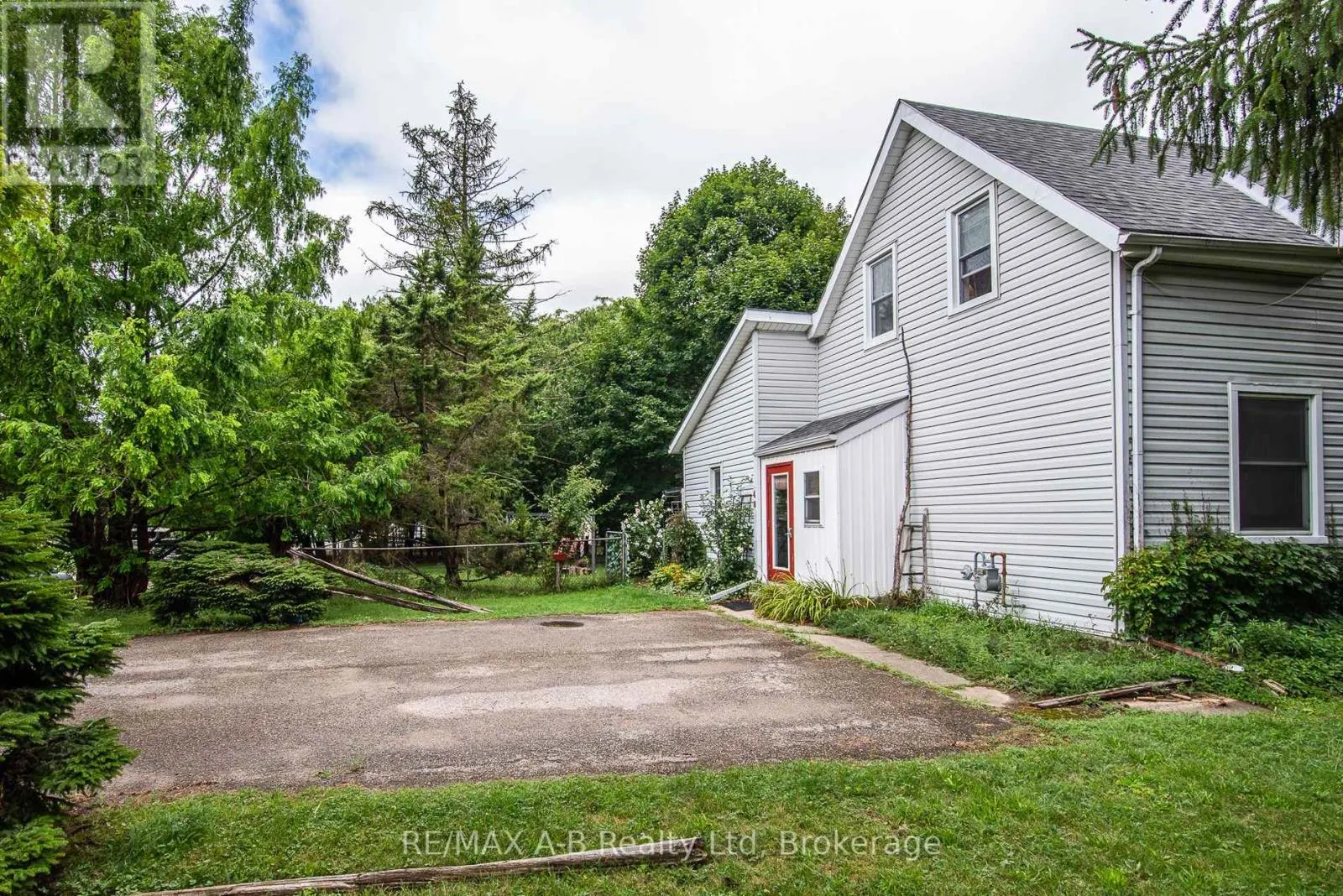48 FRANKLIN DRIVE