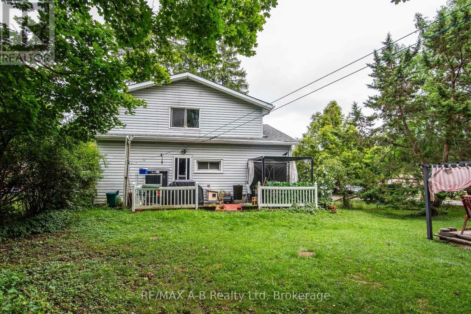 48 FRANKLIN DRIVE